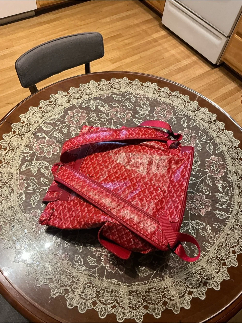 Goyard reposhing this